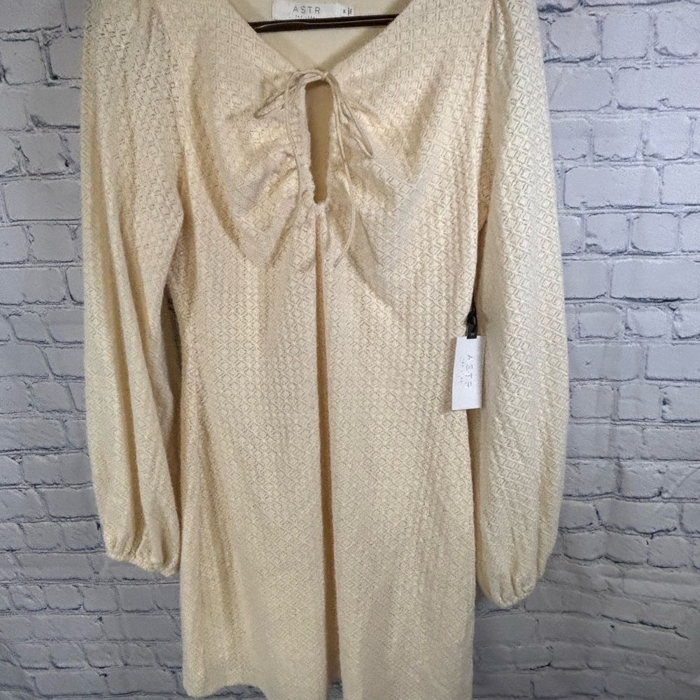 NWT ASTR The Label Talani Cream Minimalist Comfy Party Knit Mini Dress Size M